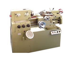 Загальний вигляд токарно-гвинторізного верстата 1іс611в